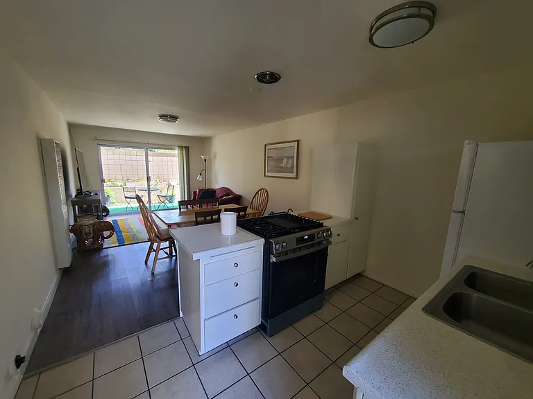 Del Prado — Photo 15