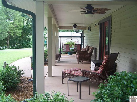 2nd image of 813 Autumn Ln