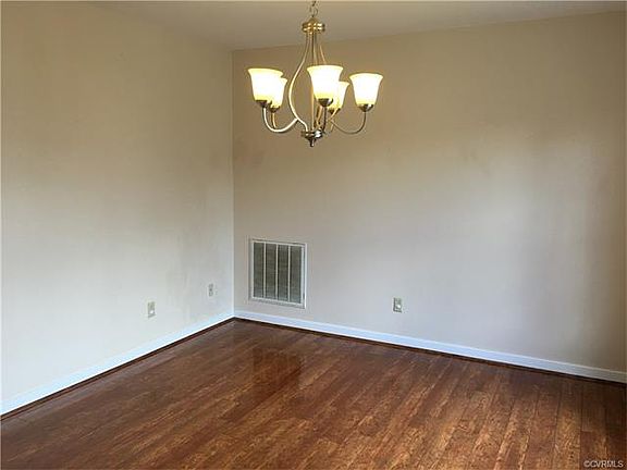 3rd image of 9205 Pineberry Ct
