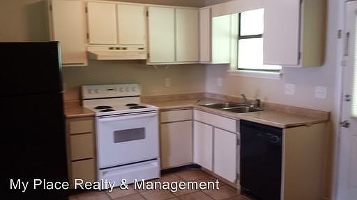 2nd image of 105 Kingsbury Ct