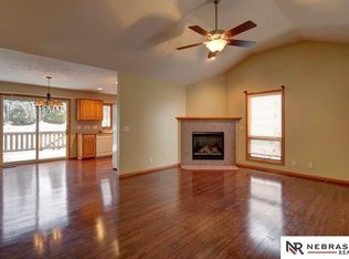 16602 Monroe St, Omaha, NE 68135