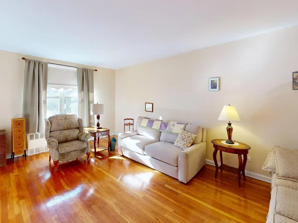 350 Richmond Terrace image 1 of 9