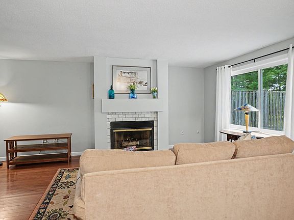 5th image of 71 Stone Ridge Rd #71