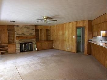 3rd image of 516 Navajo St