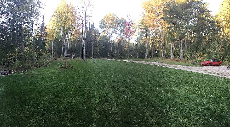 2nd image of 527 W Birch Rd