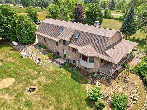 2nd image of 2525 W Sanilac Rd