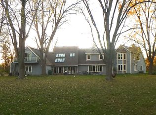 2361 Old Hicks Rd, Long Grove, IL 60047