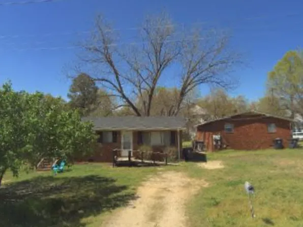 237 E Vance St, Zebulon, NC 27597