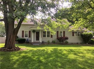 2906 S Leonard Rd, Saint Joseph, MO 64503