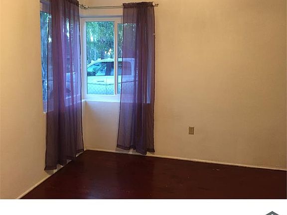 3rd image of 702 Palm Ave
