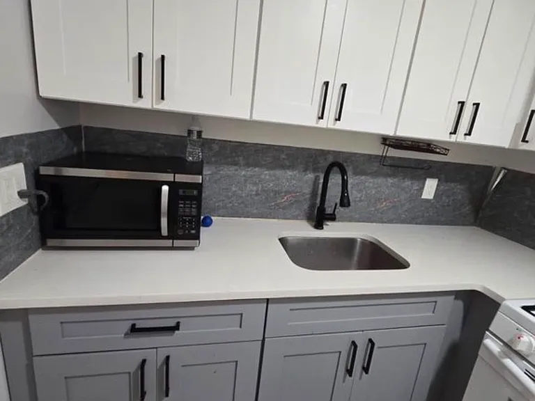 485 Lakeside Ave #R1 — Photo 1