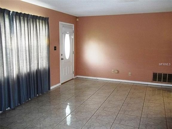 2nd image of 4037 Seabridge Dr