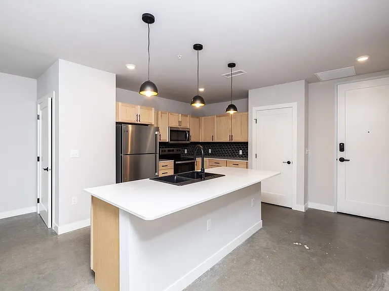 The District Lofts — Photo 9