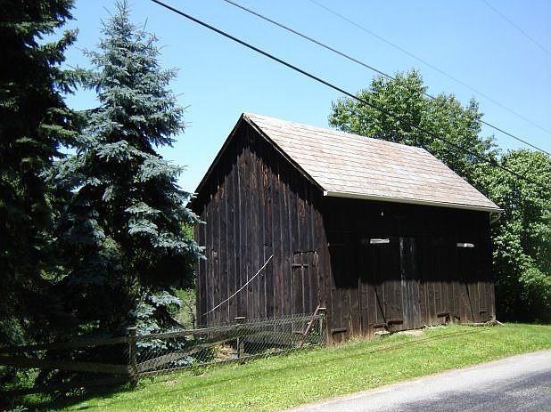 2nd image of 209 Gudekunst Rd