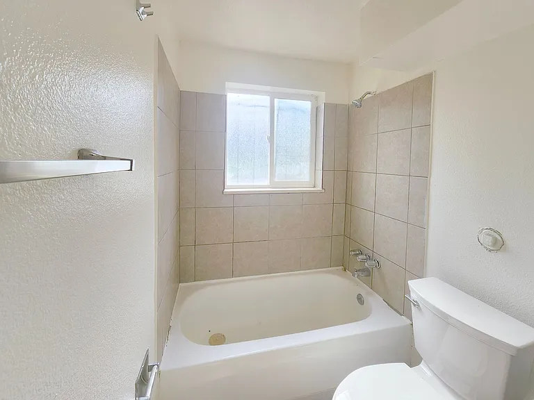5100 W 8th Ave — Photo 7
