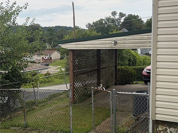 4th image of 260 6th St