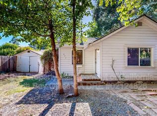 967 Burbank Ave, Santa Rosa, CA 95407