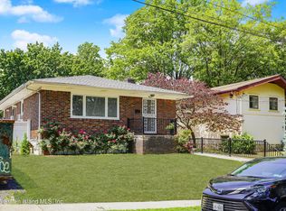 8 Piedmont Ave, Staten Island, NY 10305