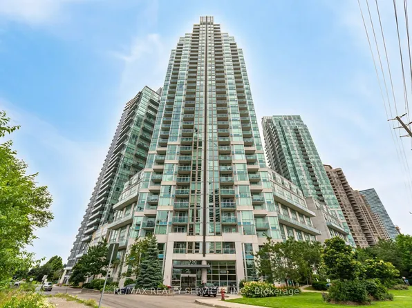 220 Burnhamthorpe Rd W #2008, Mississauga, ON L5B 4N4