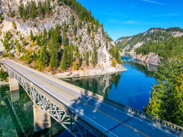 102 W 5th Ave, Metaline Falls, WA 99153