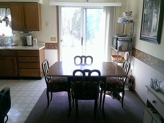 4th image of 4864 Lakeview Dr