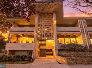124 Haycock Rd APT C2, Falls Church, VA 22046
