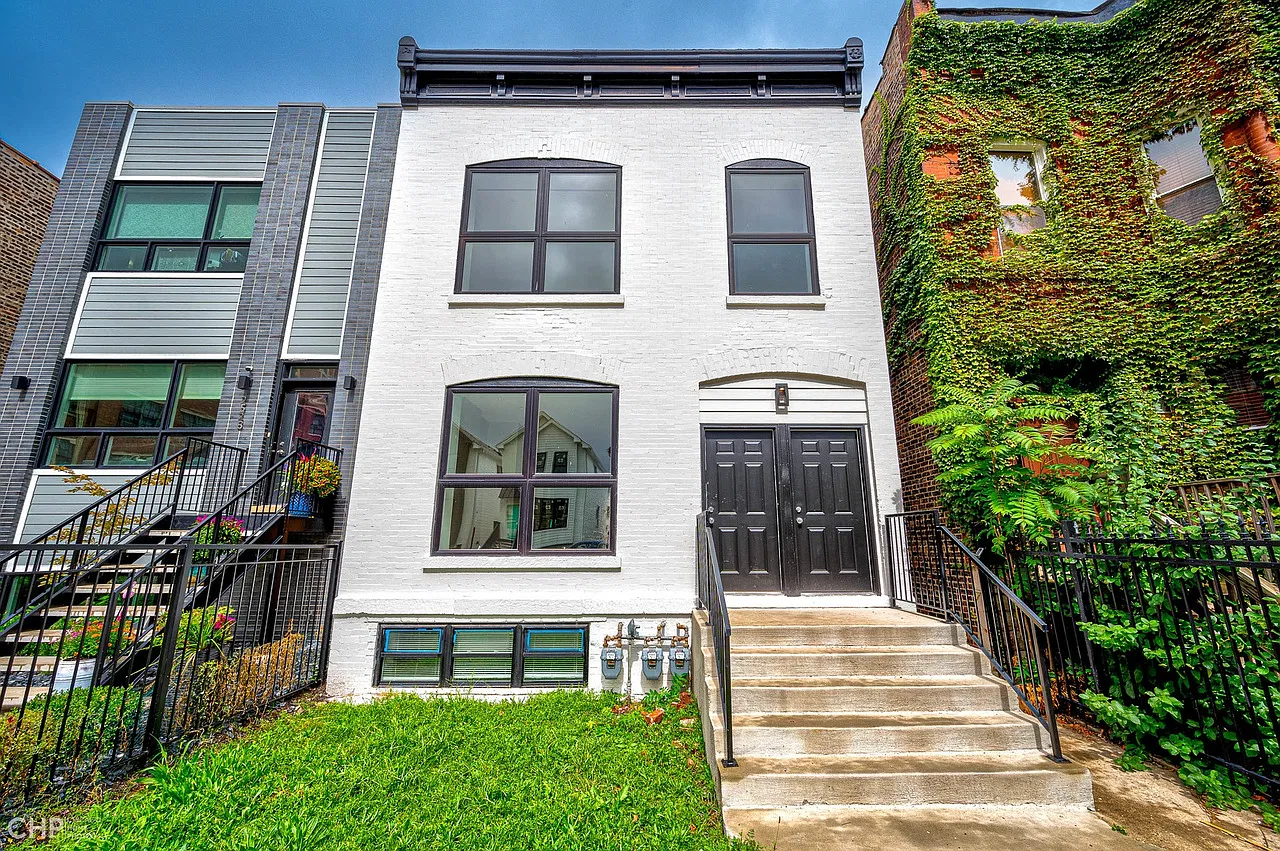 3 bed, 1350 sqft, $2,500 — Photo 1