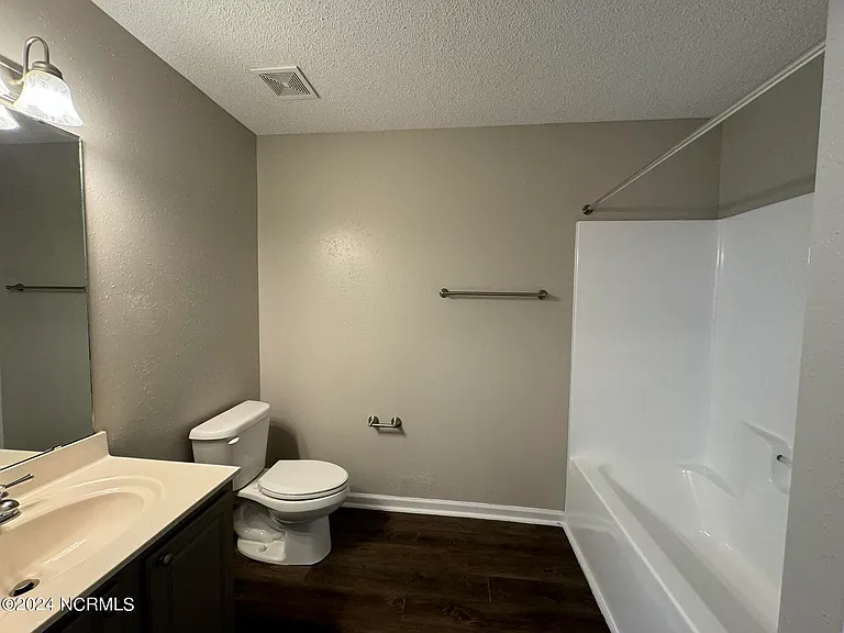 2113 Hurt Dr — Photo 15