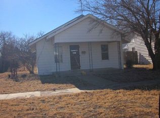 535 W Lynn St, Slaton, TX 79364