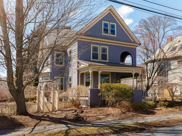 40 Marion Rd, Watertown, MA 02472