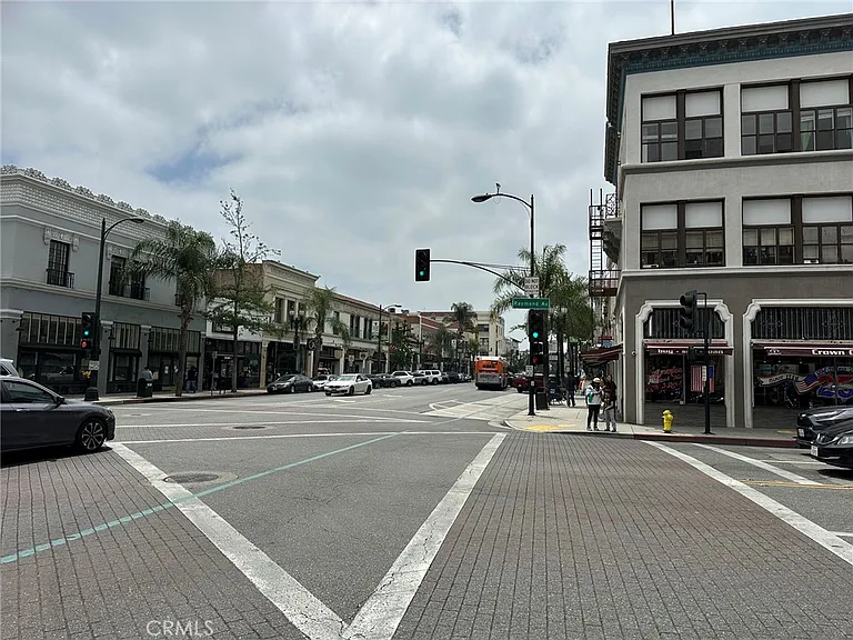 238 S Arroyo Pkwy #213 — Photo 29