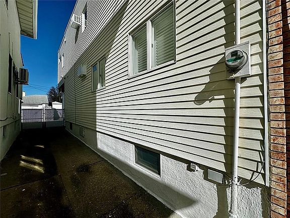 5th image of 7914 11th Ave