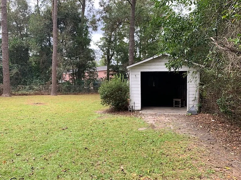 1508 McLeod Rd — Photo 14