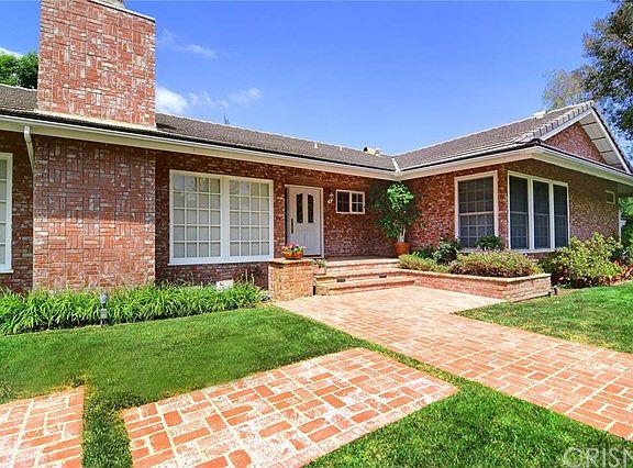 3rd image of 19420 Bilmoor Pl