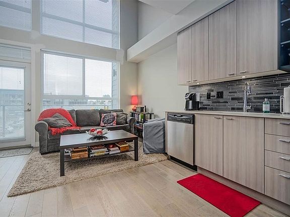 3rd image of 3090 Gladwin Rd #301