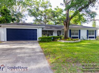 510 Coach Ln, Temple Terrace, FL 33617