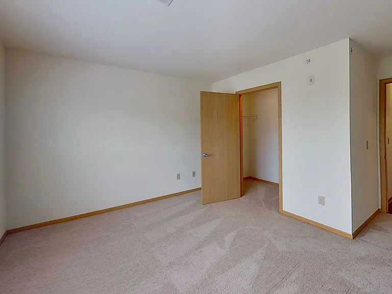 625 Cedar Bluffs Way #22 — Photo 13