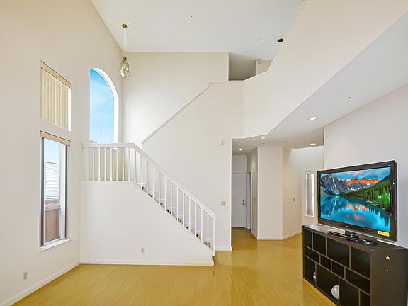 2nd image of 287 Cerro Dr
