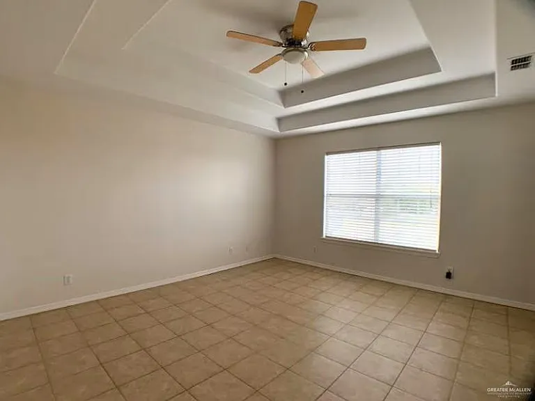 2723 Nassau St — Photo 7
