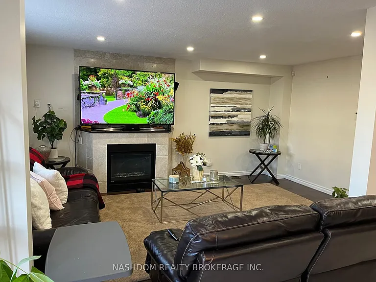 1367 Upper Paradise Rd — Photo 7
