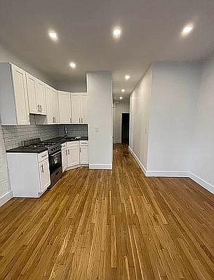 2nd image of 128 E 83rd St APT 2A