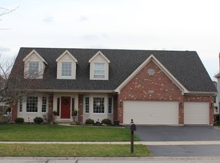 2636 Hoddam Rd, Naperville, IL 60564