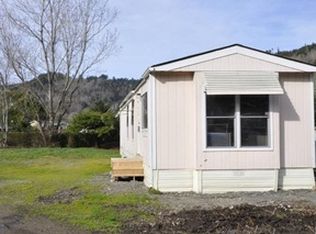 98428 N Bank Chetco River Rd, Brookings, OR 97415