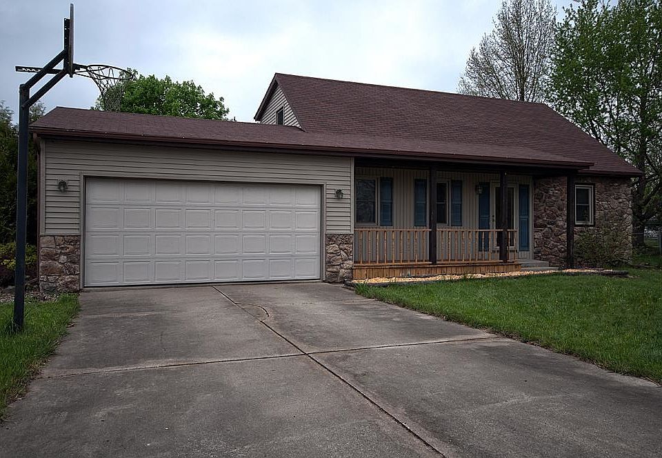 1st image of 18109 Hedgewood Dr