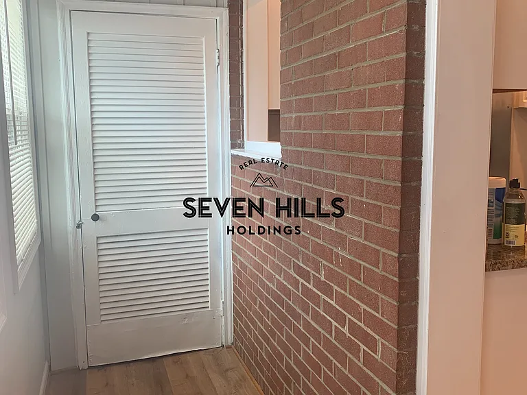 1007 Kinney St — Photo 5
