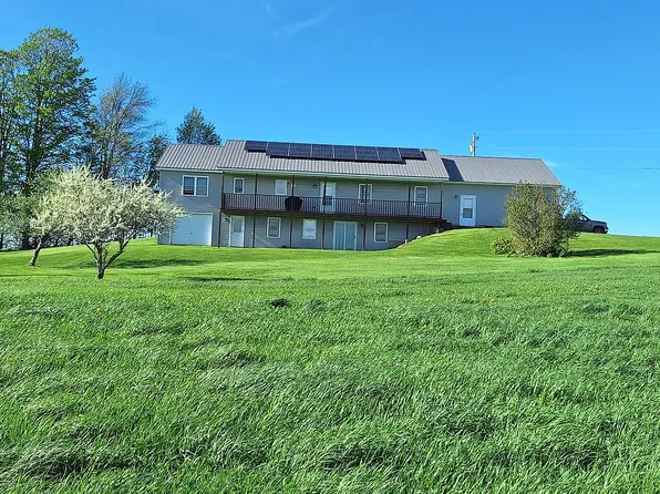 294 Lyon Rd, Derby Line, VT 05830