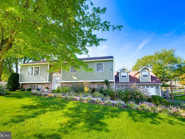 8 Cliffwood Dr, Quarryville, PA 17566