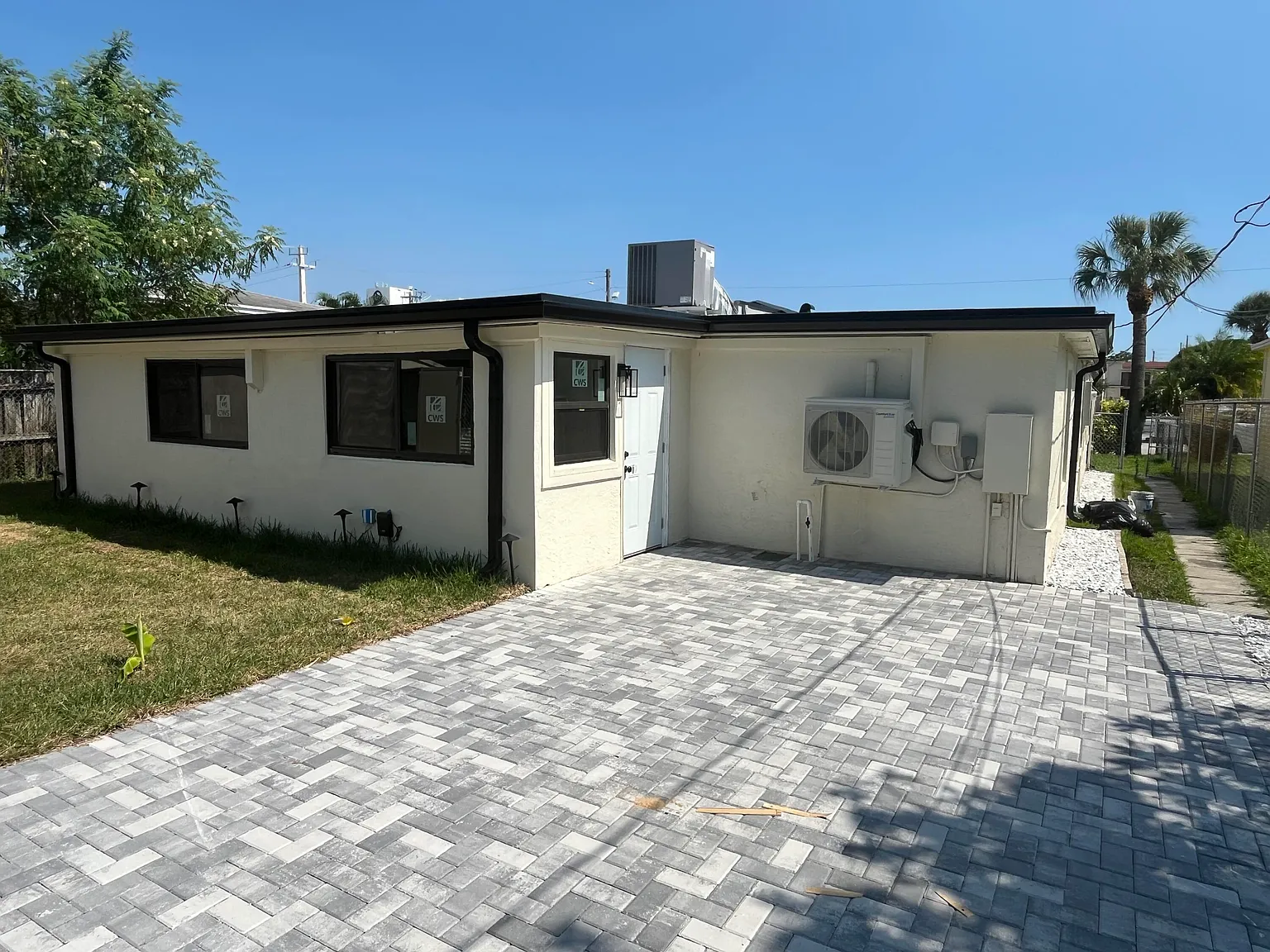 4 bed, 3.0 bath, 1857 sqft, $3,300 — Photo 3