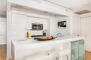 3rd image of 50 Franklin St APT 5E