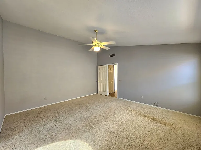 15013 S 46th Pl — Photo 16